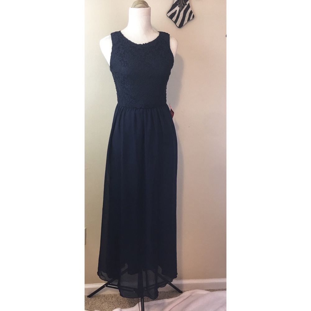 Brand New w/Tags 🎉🎉Navy Blue Maxi Dress